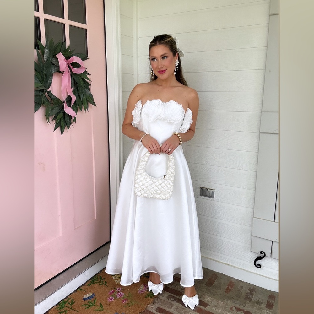 Lulus strapless flower detail dress